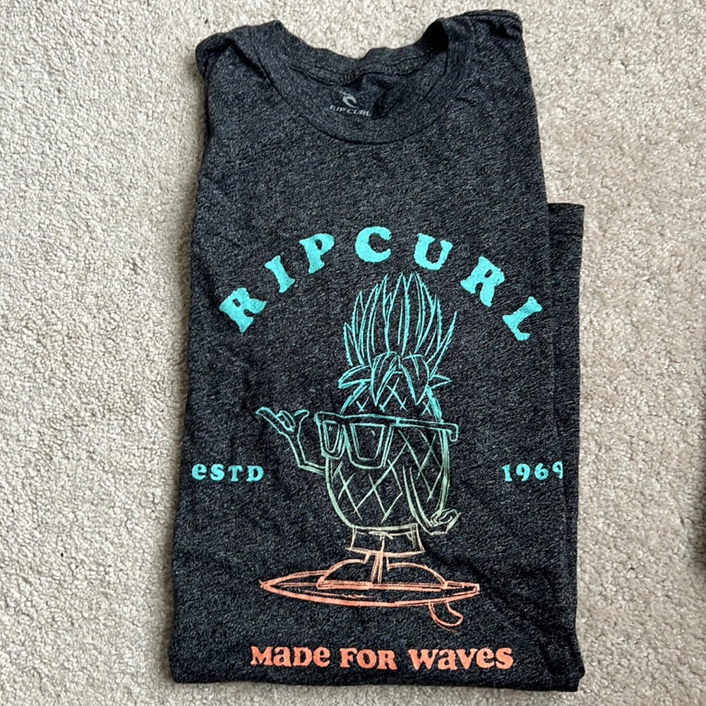 Rip curl t shirt
